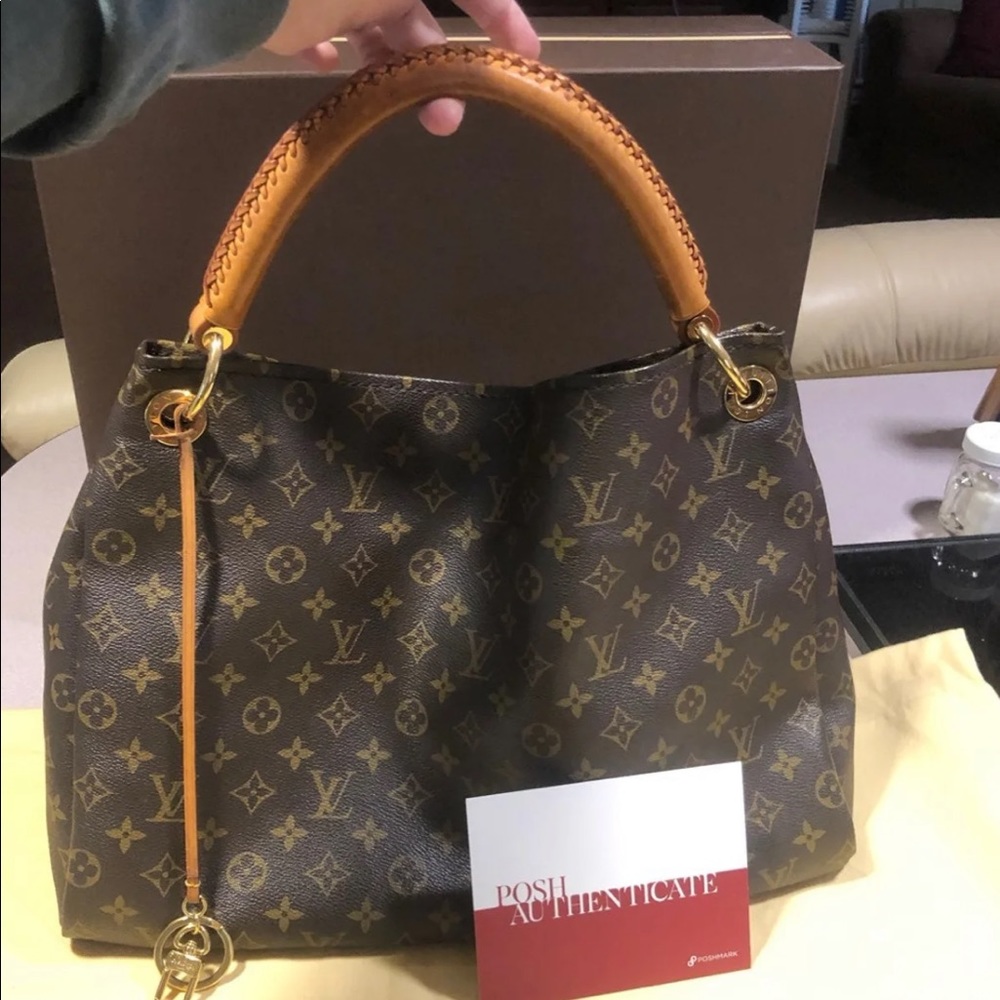 🥰Louis Vuitton Artsy Bag 💼